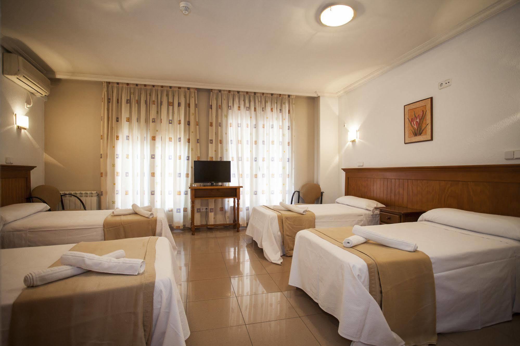 Hotel Victoria Valdemoro Ngoại thất bức ảnh